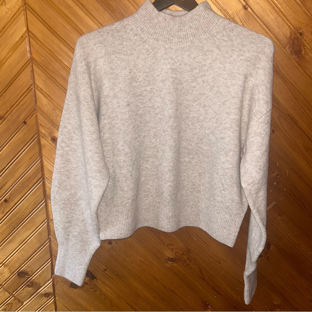 NWT Los Angeles Atelier  Cropped Knit Mock Turtleneck Sweater small